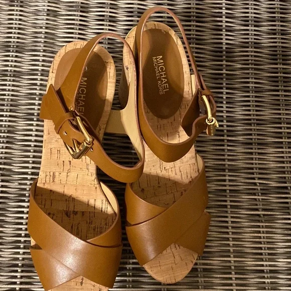 Michael kors Womens luggage leather cork sandals new never worn - Picture 2 of 4